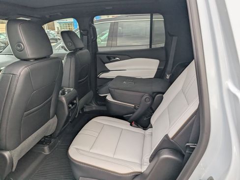 New 2026 Chevrolet Traverse High Country w/ LPO, Floor Liner Package image 10