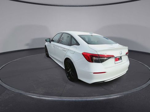 Used 2023 Honda Civic Sport image 6