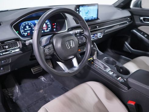 Used 2023 Honda Civic Sport Touring image 6