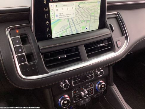 Used 2024 GMC Yukon XL AT4 w/ Technology Package image 9