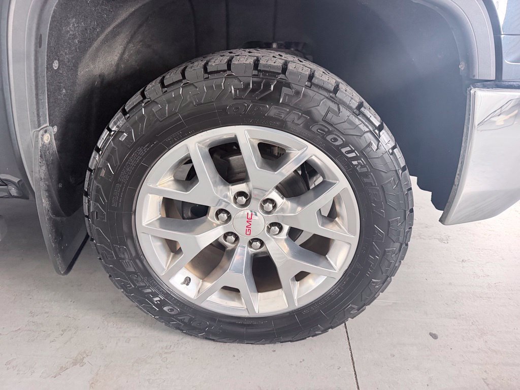 Used 2018 GMC Sierra 1500 SLT AWD/4WD image 4