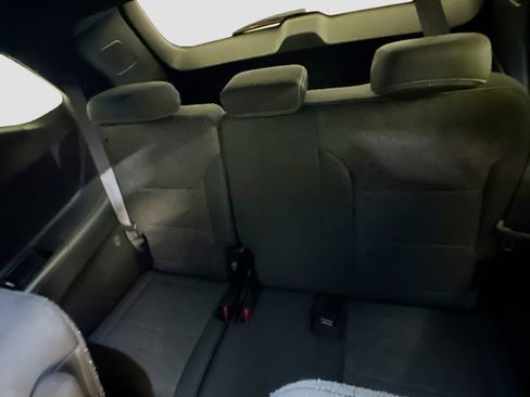 Used 2025 Chevrolet Traverse LT AWD/4WD image 30