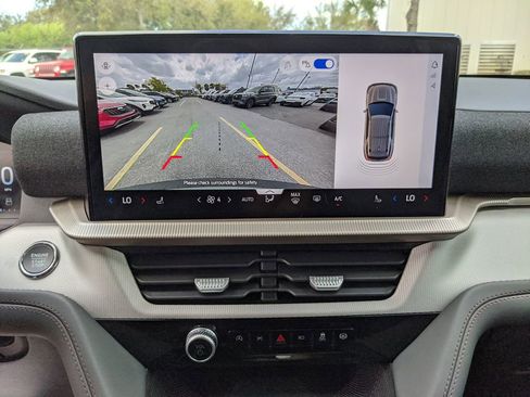 New 2026 Ford Explorer Active image 21