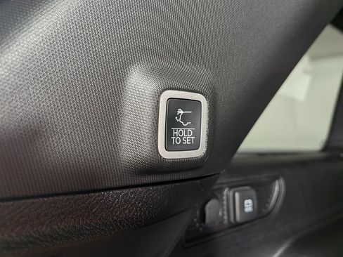 New 2026 Jeep Grand Cherokee Laredo image 11