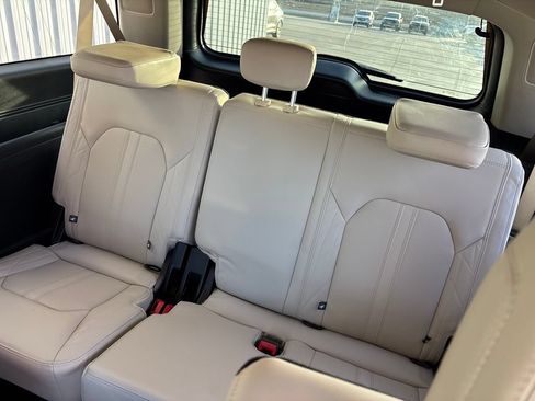 Used 2024 Ford Expedition Max Platinum AWD/4WD image 33