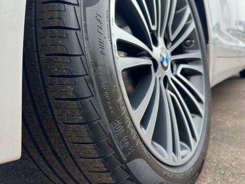 Used 2017 BMW 530i xDrive image 13