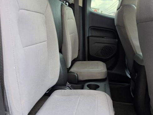 Used 2015 Chevrolet Colorado W/T w/ WT Convenience Package RWD image 14