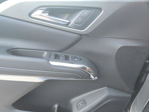 New 2026 Chevrolet Traverse LT image 10