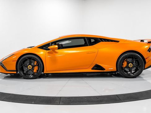 Used 2023 Lamborghini Huracan Tecnica RWD image 6