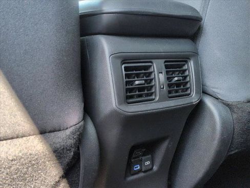 Used 2022 Toyota RAV4 SE w/ Convenience Package AWD/4WD image 17