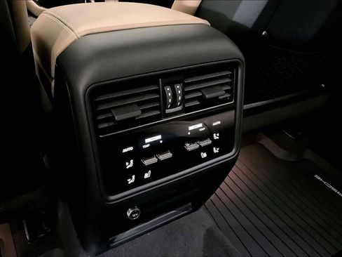 New 2026 Porsche Cayenne E-Hybrid AWD/4WD image 27