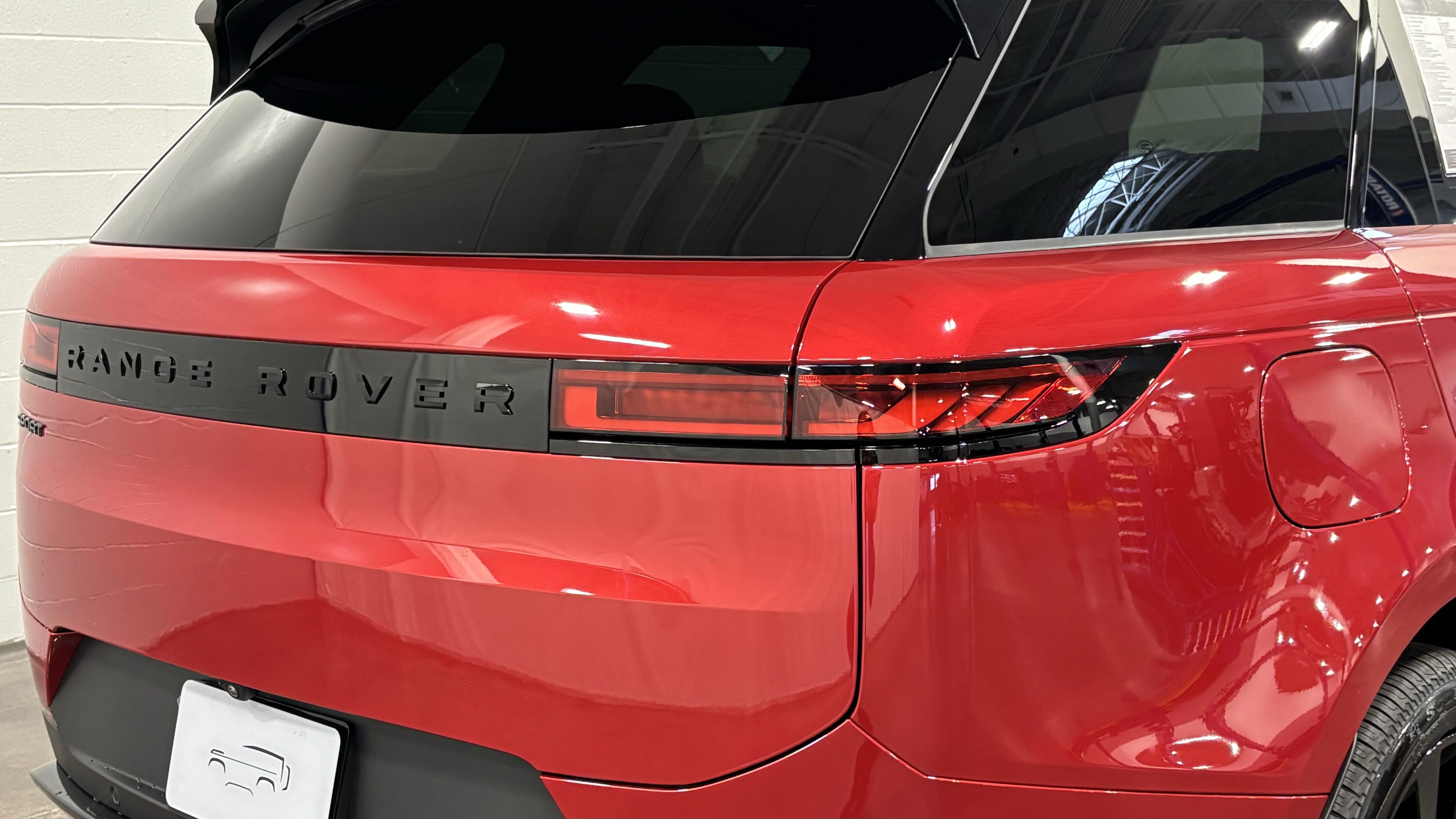 New 2026 Land Rover Range Rover Sport SE AWD/4WD image 18