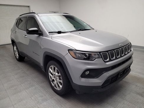 Used 2022 Jeep Compass Latitude AWD/4WD image 13