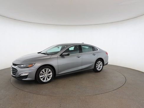 Used 2024 Chevrolet Malibu LT image 3