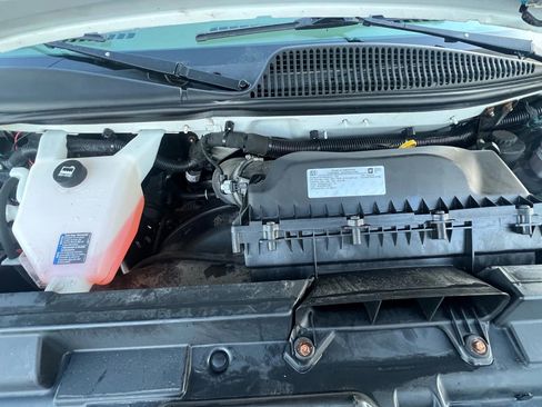 Used 2021 Chevrolet Express 3500 w/ Driver Convenience Package RWD image 33