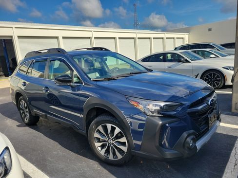 Used 2024 Subaru Outback Limited AWD/4WD image 2