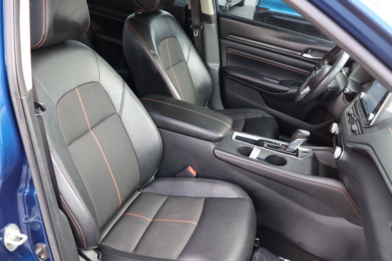 Used 2020 Nissan Altima 2.5 SR FWD image 11