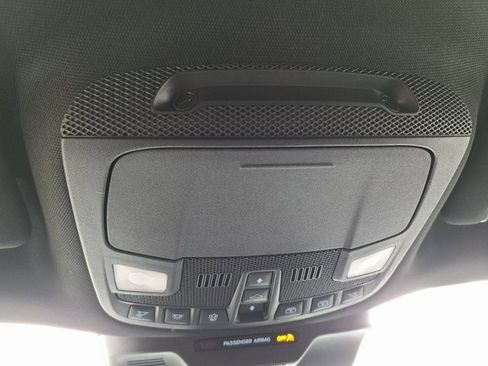 Used 2024 Ford Expedition Limited image 18