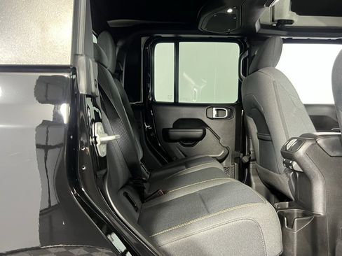 Certified 2024 Jeep Gladiator Sport image 28