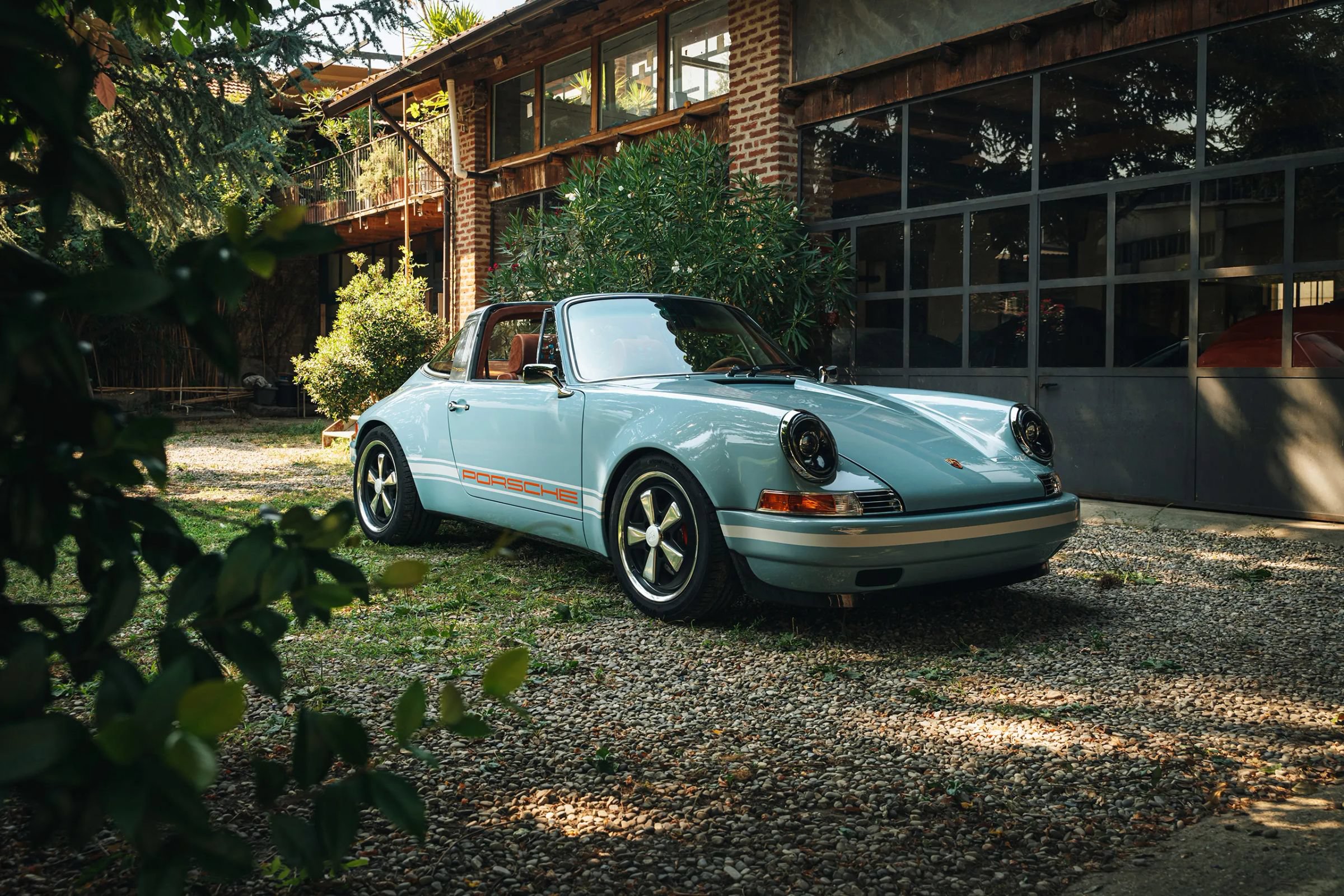 Used 1995 Porsche 911 Cabriolet image 31