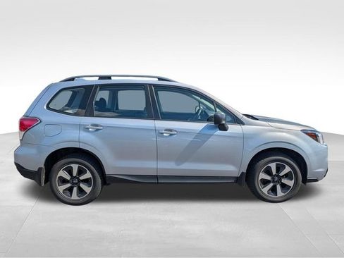 Used 2018 Subaru Forester 2.5i w/ Alloy Wheel Package AWD/4WD image 8