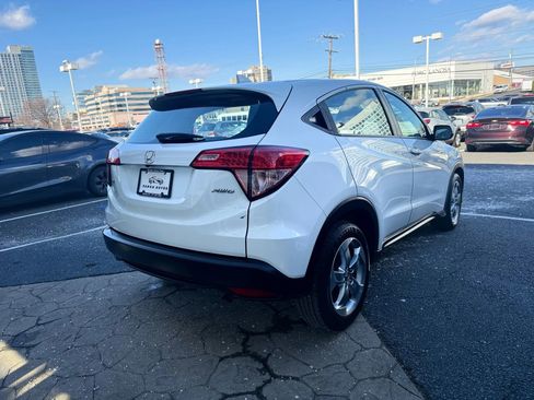Used 2016 Honda HR-V LX image 6