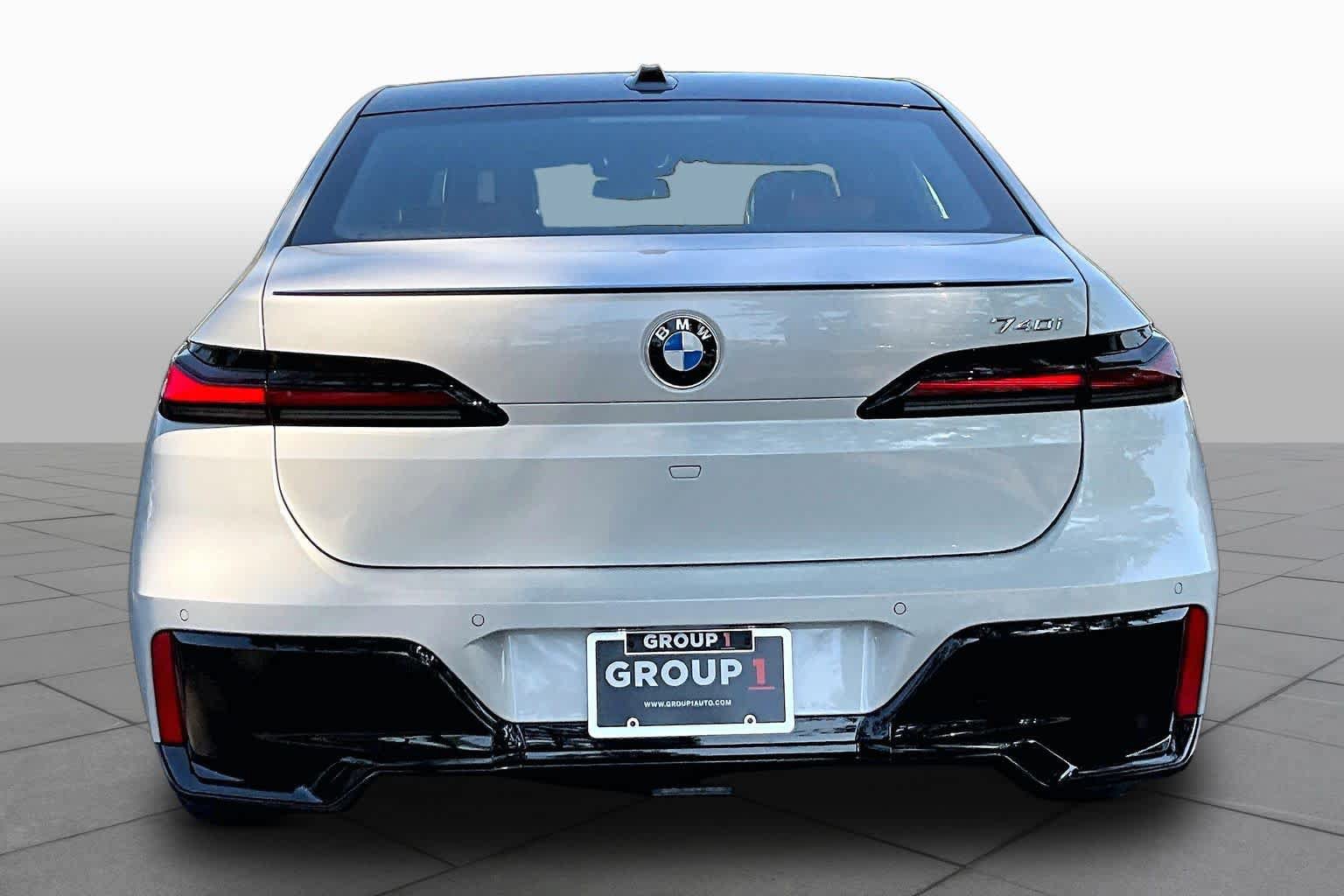 New 2026 BMW 740i RWD image 4
