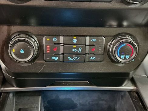 Used 2019 Ford F150 XLT w/ Equipment Group 302A Luxury AWD/4WD image 16