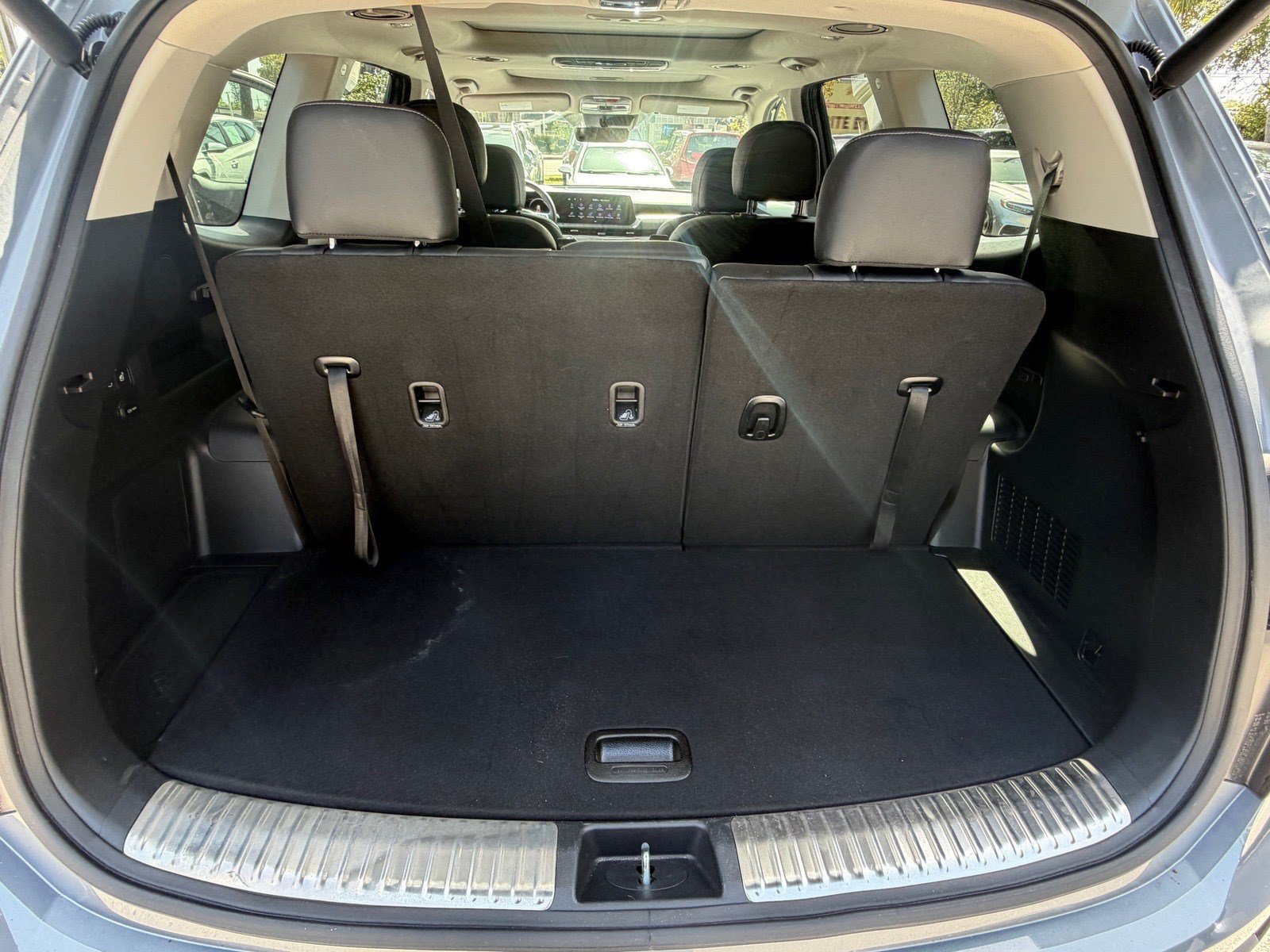 Used 2025 Kia Telluride SX w/ SX Captain's Chair Package FWD image 53