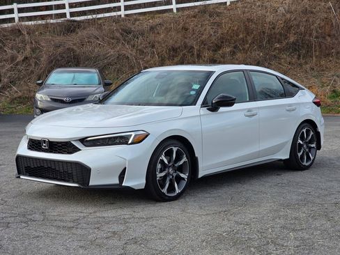 Used 2025 Honda Civic Sport Touring image 2