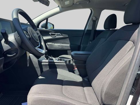Used 2024 Kia Sportage LX AWD/4WD image 13