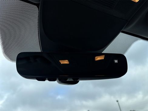 New 2025 Volkswagen Taos SE image 34