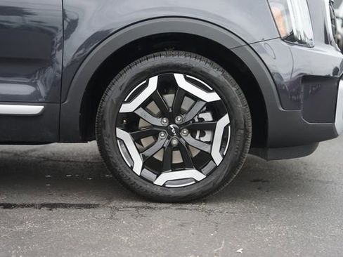 Used 2025 Kia Telluride EX FWD image 4