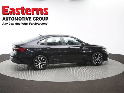 Used 2025 Volkswagen Jetta SE FWD image 42