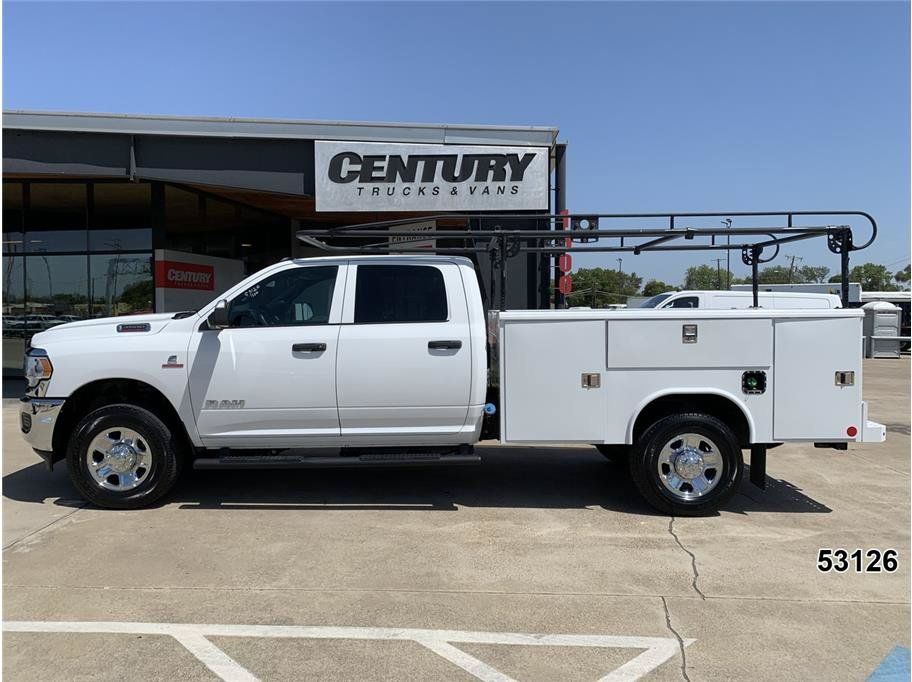 Used 2021 RAM 3500 Tradesman w/ Chrome Appearance Group RWD image 4