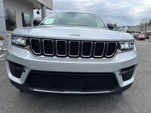 Certified 2024 Jeep Grand Cherokee Laredo X w/ Trailer Tow Package AWD/4WD image 3