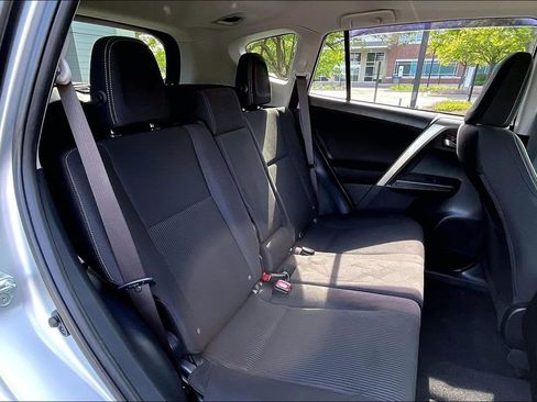 Used 2014 Toyota RAV4 XLE AWD/4WD image 30