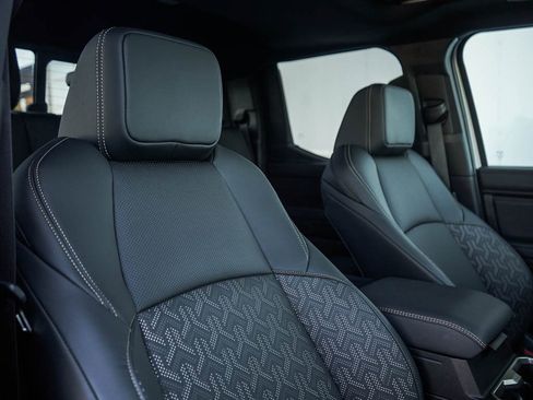 New 2024 Toyota Tacoma Limited AWD/4WD image 10