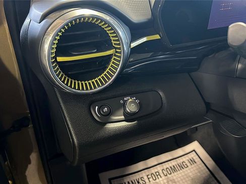 Used 2025 Chevrolet Trax ACTIV w/ Driver Confidence Package image 30