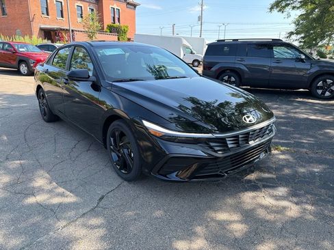 New 2026 Hyundai Elantra SEL Sport FWD image 1