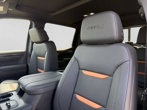 New 2026 GMC Sierra 1500 AT4 w/ AT4 Premium Package AWD/4WD image 17