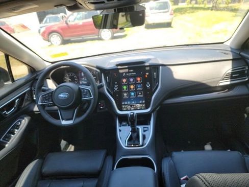 Used 2025 Subaru Outback Touring AWD/4WD image 8