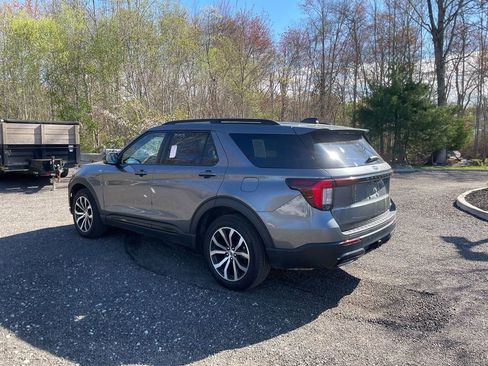 Used 2025 Ford Explorer ST-Line AWD/4WD image 8