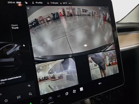 Used 2023 Tesla Model 3 Standard Range image 14