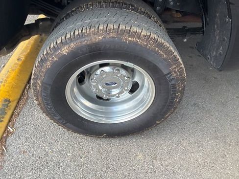 Used 2025 Ford F350 XL w/ XL Driver Assist Package image 18