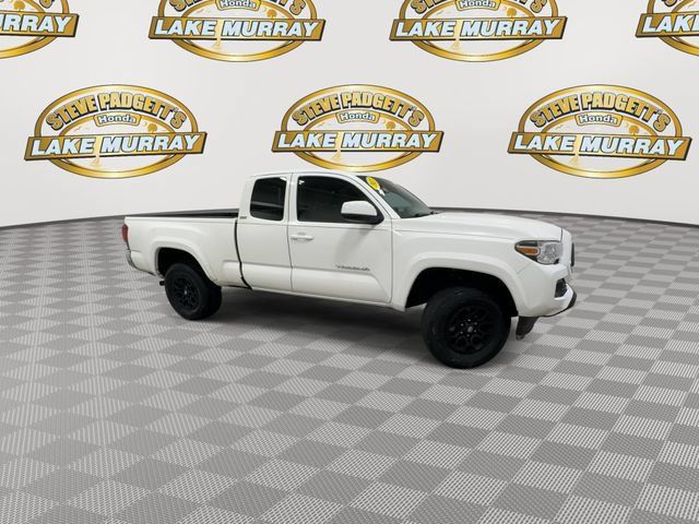 Used 2021 Toyota Tacoma SR5 RWD image 4