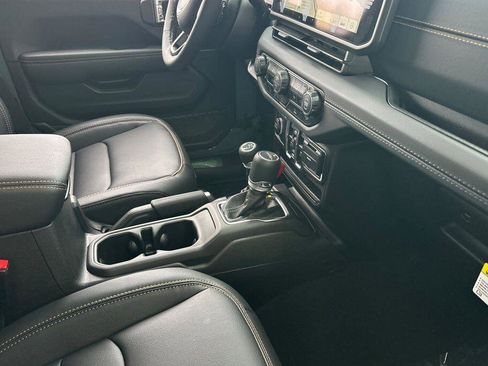 New 2026 Jeep Gladiator Sport image 15