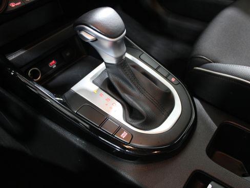 Used 2024 Kia Forte GT-Line image 17