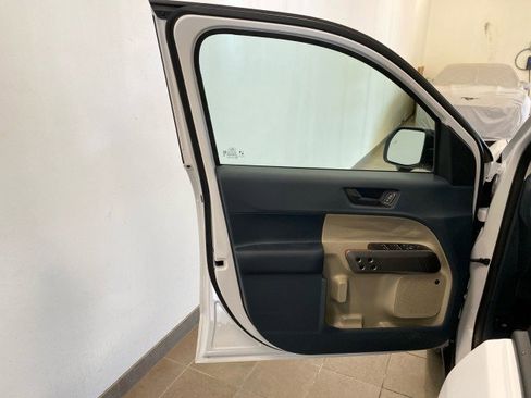 New 2025 Ford Maverick Lariat w/ 4K Tow Package image 14