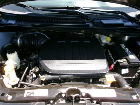 Used 2015 Chrysler Town & Country Limited FWD image 24
